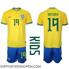Brasilien Antony #19 Hemmatröja Barn VM 2022 Kortärmad (+ korta byxor)